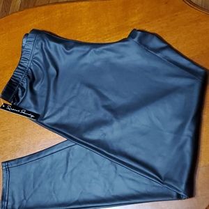 Faux leather skinny pants